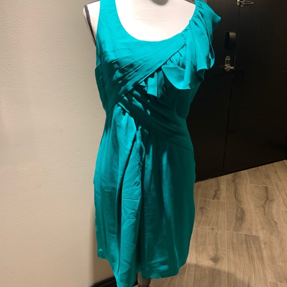 BCBG Emerald green ruffle trim fitted dress - Picture 3 of 10